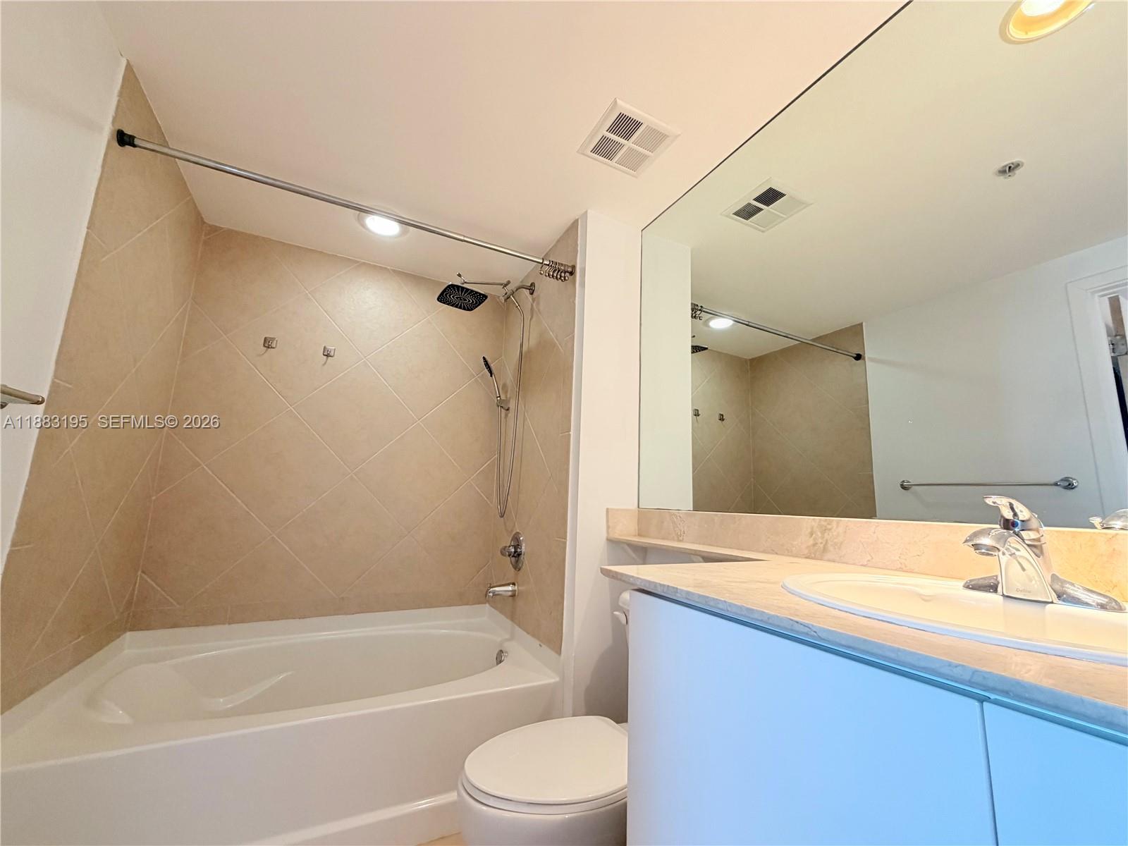 325 S Biscayne Blvd #2924, Miami FL 33131
