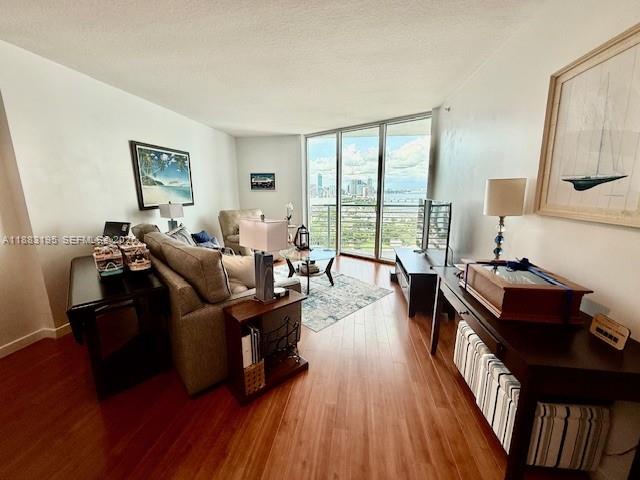 325 S Biscayne Blvd #2924, Miami FL 33131
