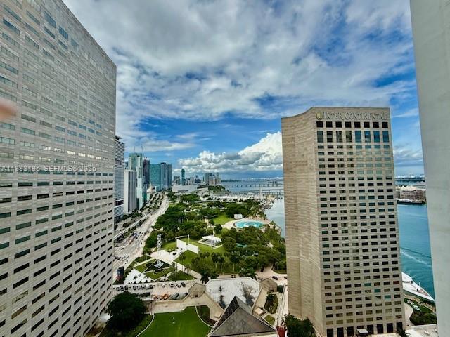 325 S Biscayne Blvd #2924, Miami FL 33131
