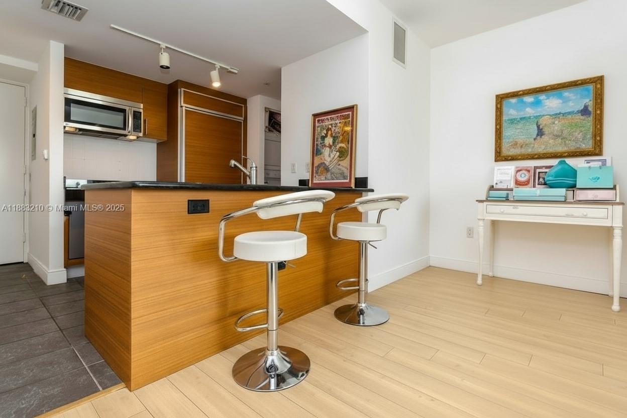 50 Biscayne Blvd #4707, Miami FL 33132