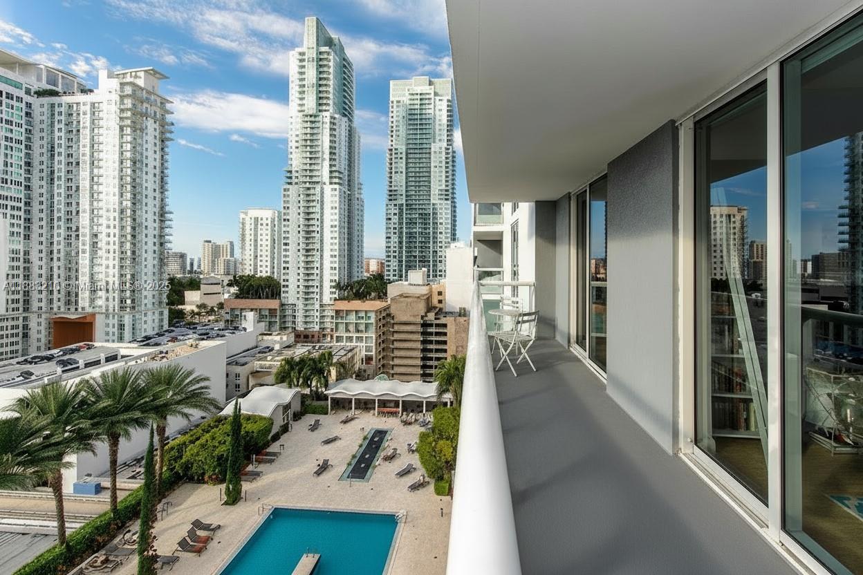 50 Biscayne Blvd #4707, Miami FL 33132