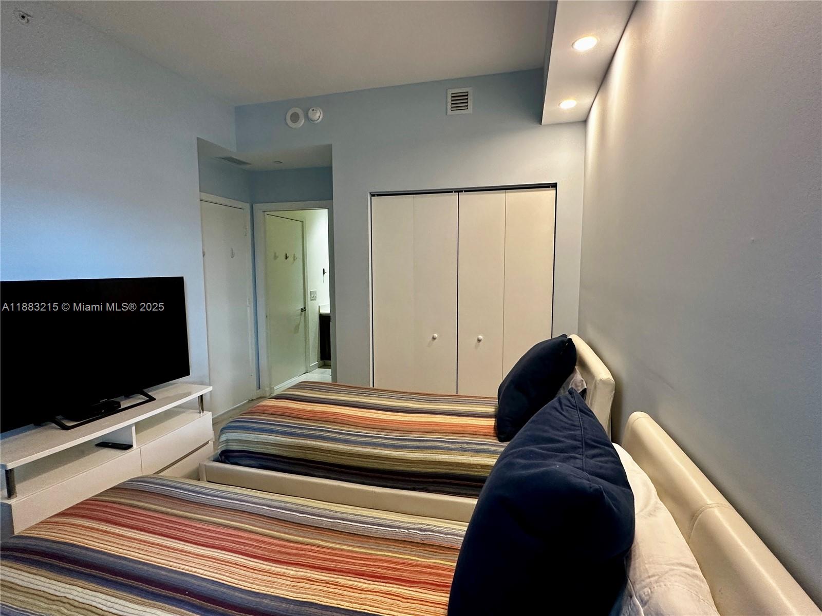 480 NE 31st St #3006, Miami FL 33137