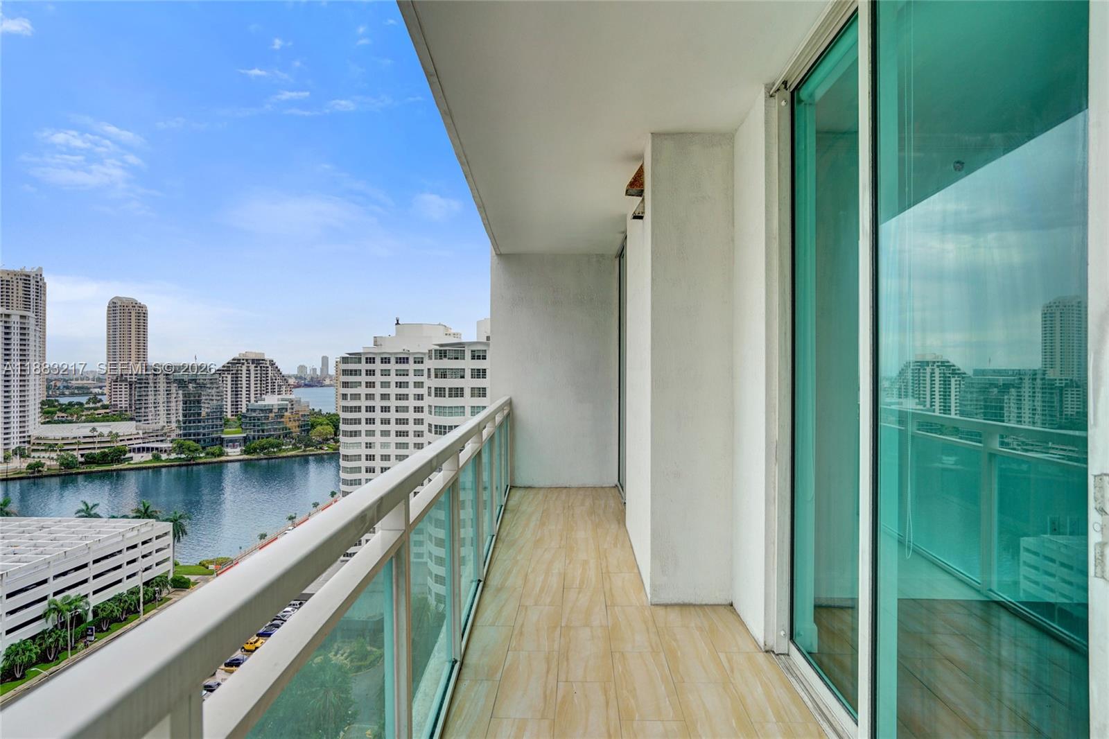 950 Brickell Bay Dr #1704, Miami FL 33131