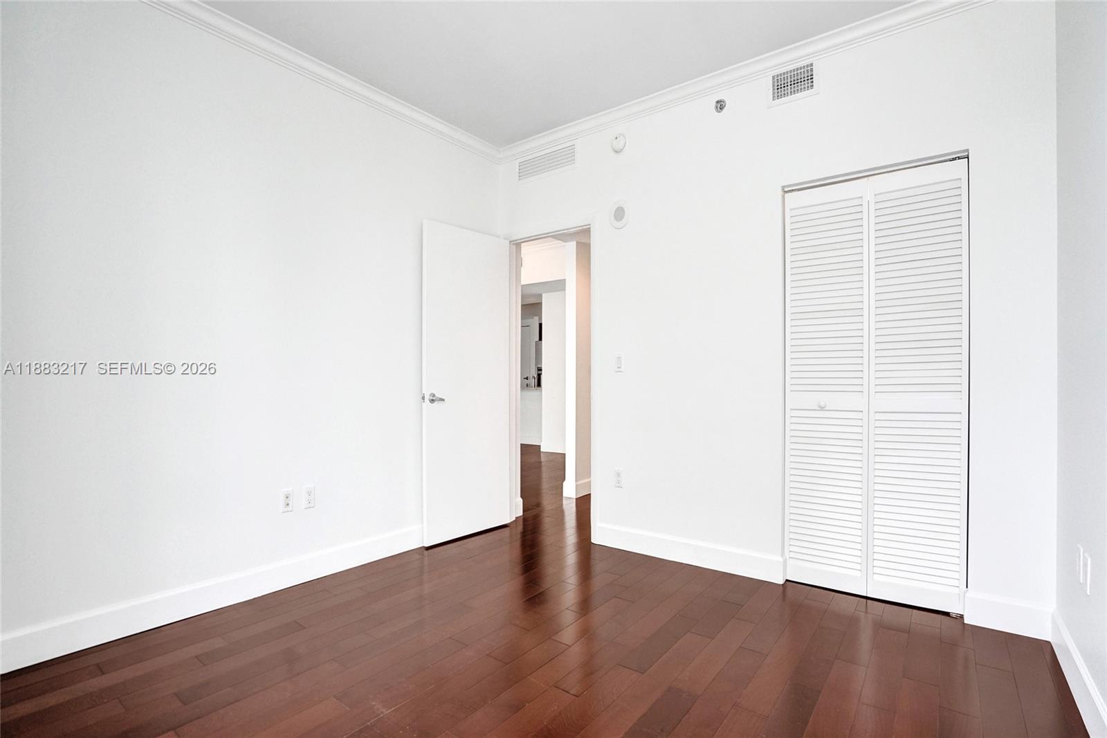 950 Brickell Bay Dr #1704, Miami FL 33131