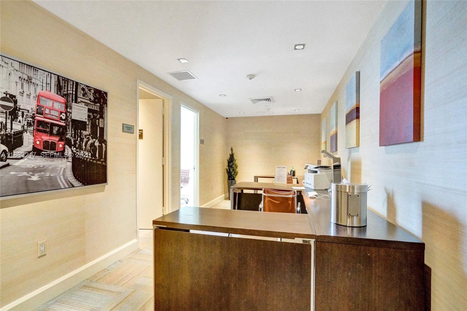 950 Brickell Bay Dr #1704, Miami FL 33131