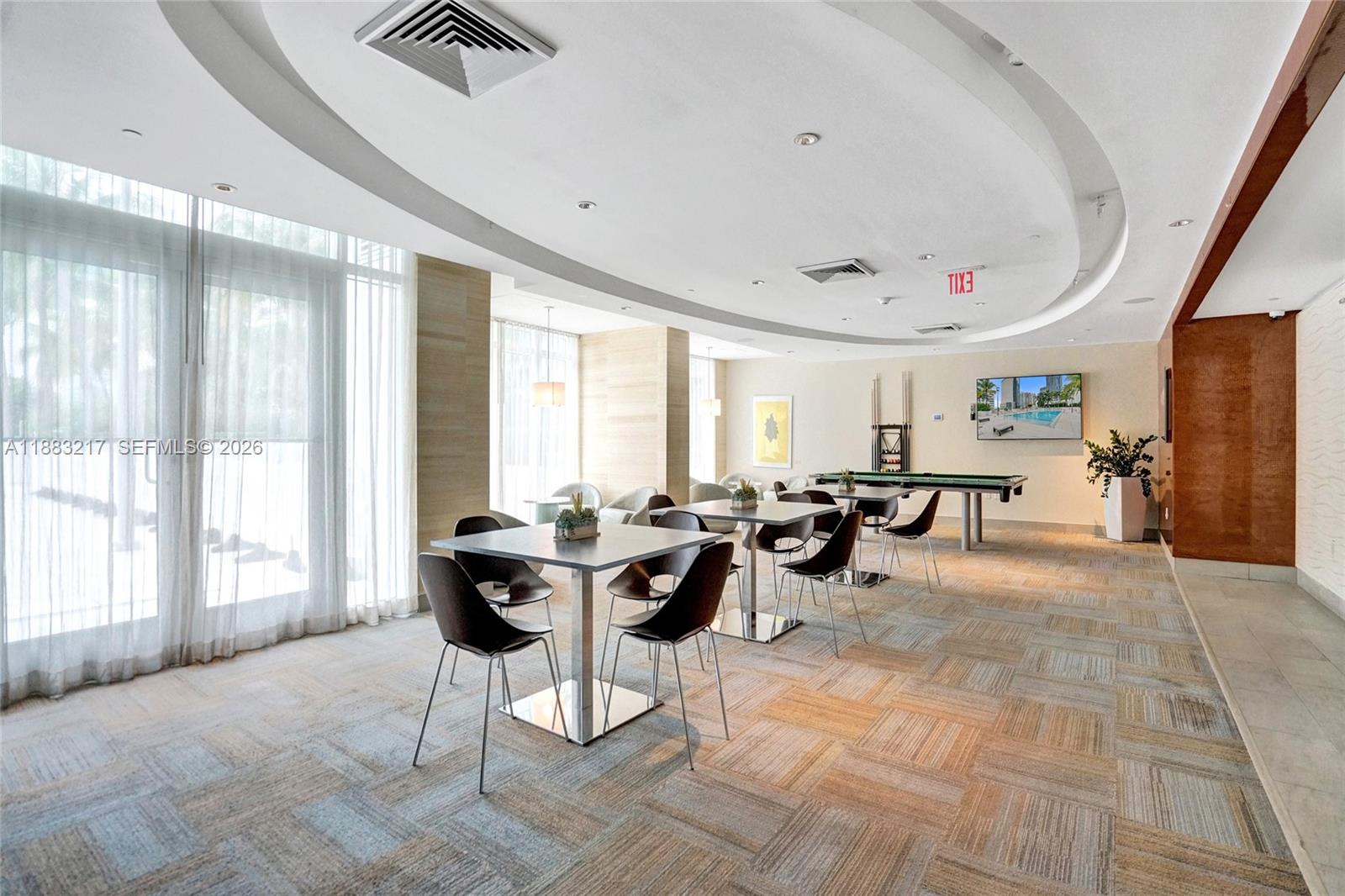 950 Brickell Bay Dr #1704, Miami FL 33131