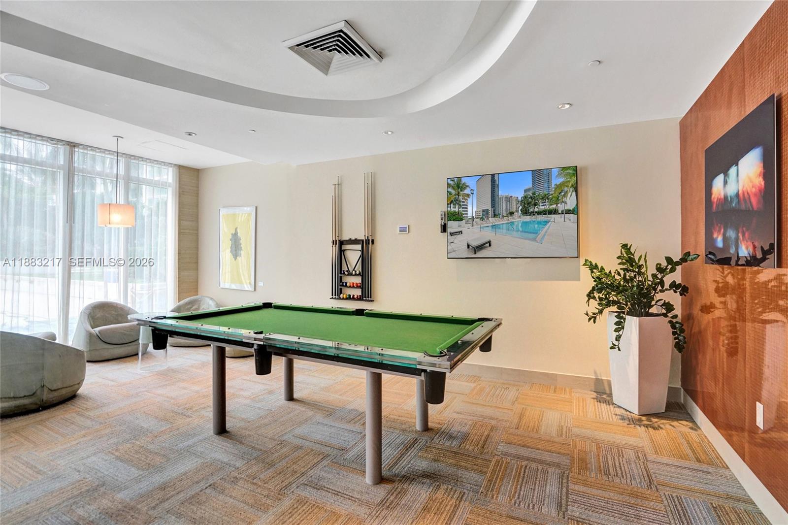 950 Brickell Bay Dr #1704, Miami FL 33131