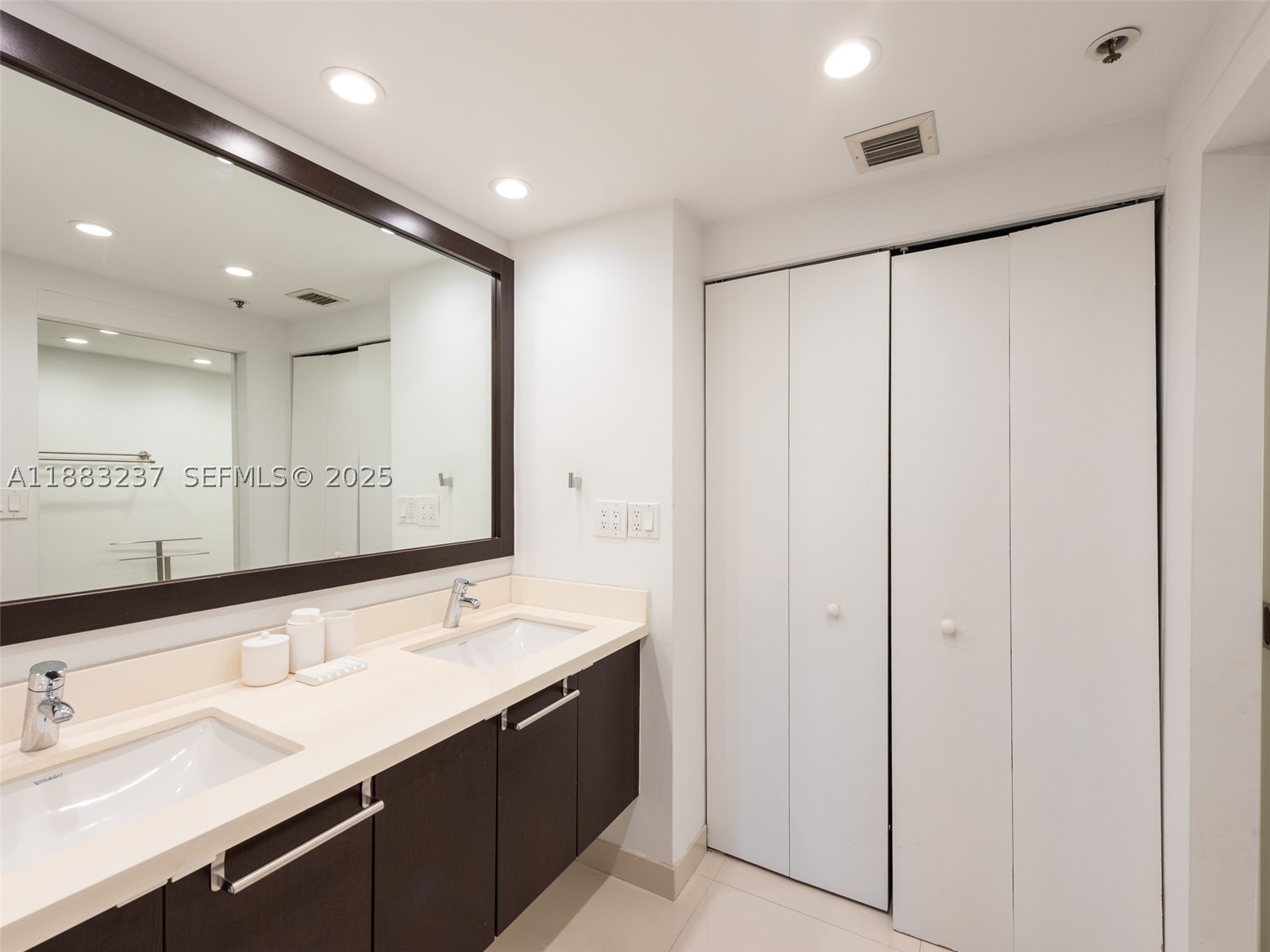 251 Crandon Blvd #227, Key Biscayne FL 33149