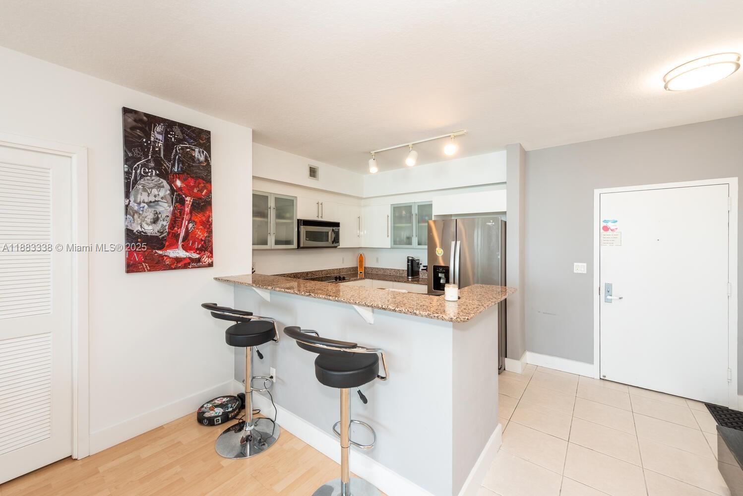 325 S Biscayne Blvd #3915, Miami FL 33131