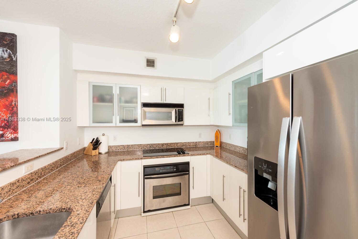 325 S Biscayne Blvd #3915, Miami FL 33131