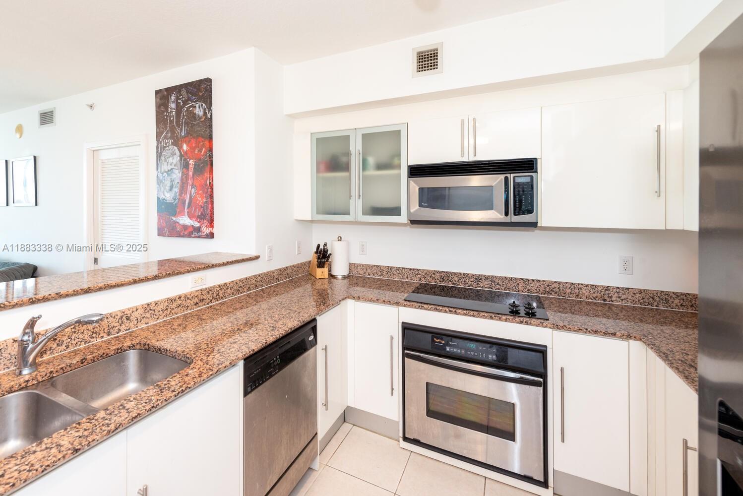 325 S Biscayne Blvd #3915, Miami FL 33131