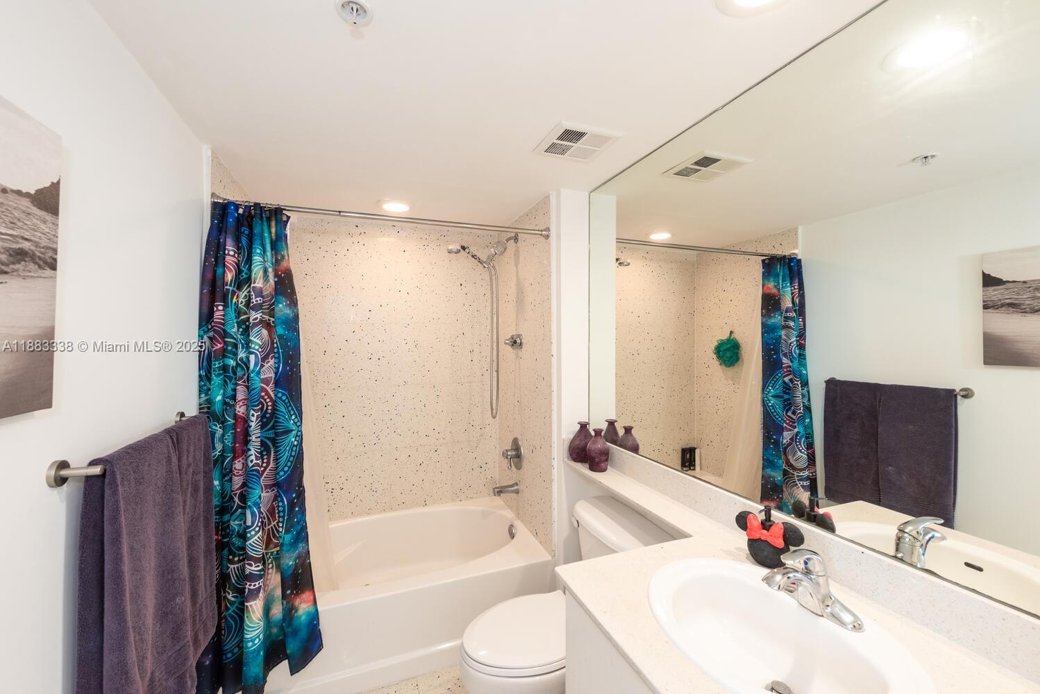 325 S Biscayne Blvd #3915, Miami FL 33131