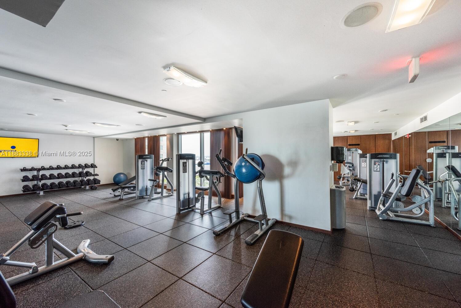 325 S Biscayne Blvd #3915, Miami FL 33131