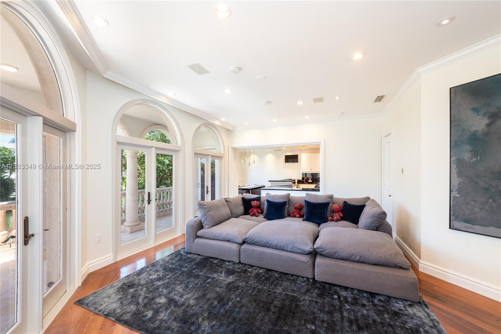 260 Cape Florida Dr, Key Biscayne FL 33149