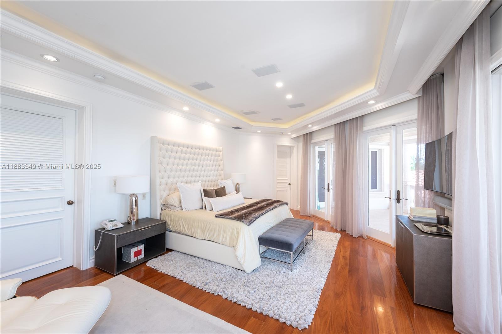 260 Cape Florida Dr, Key Biscayne FL 33149