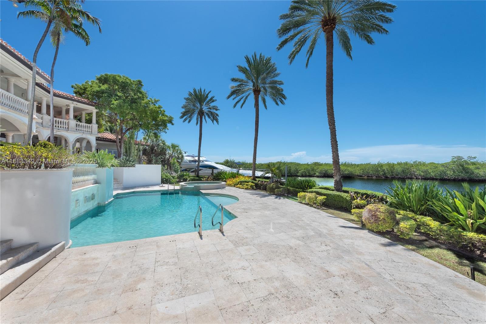 260 Cape Florida Dr, Key Biscayne FL 33149