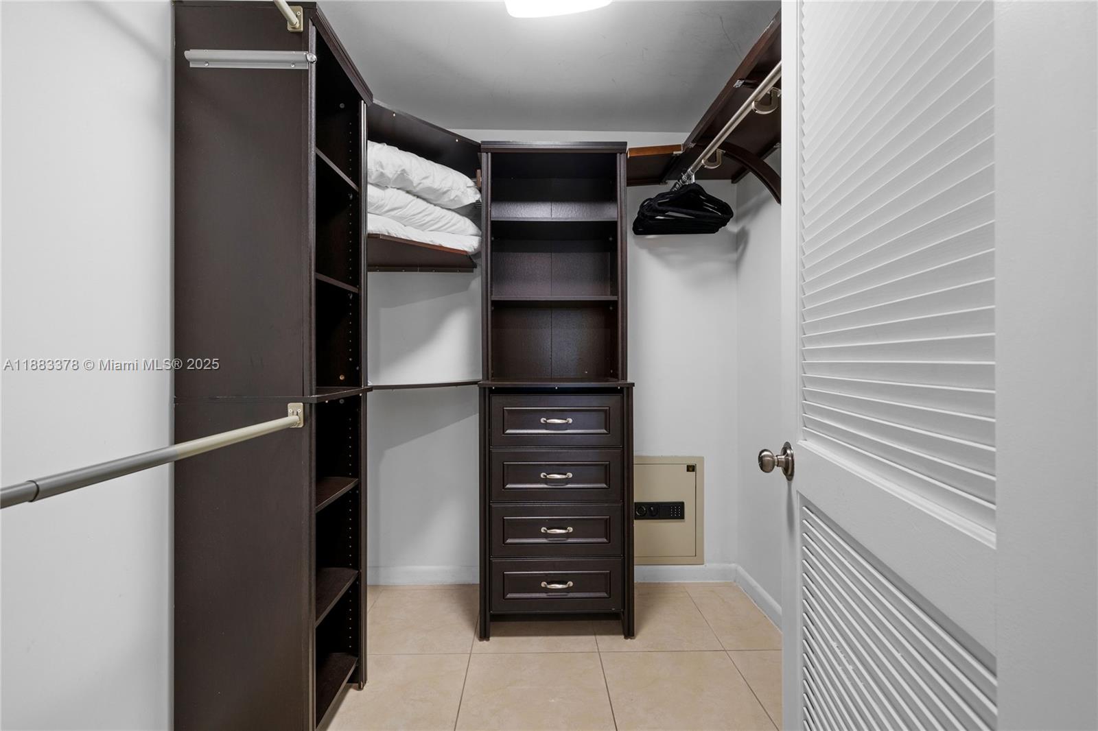 3250 NE 1st Ave #515, Miami FL 33137