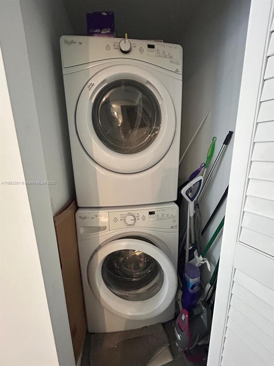 151 SE 1st St #703, Miami FL 33131