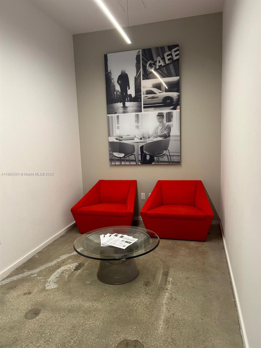 151 SE 1st St #703, Miami FL 33131