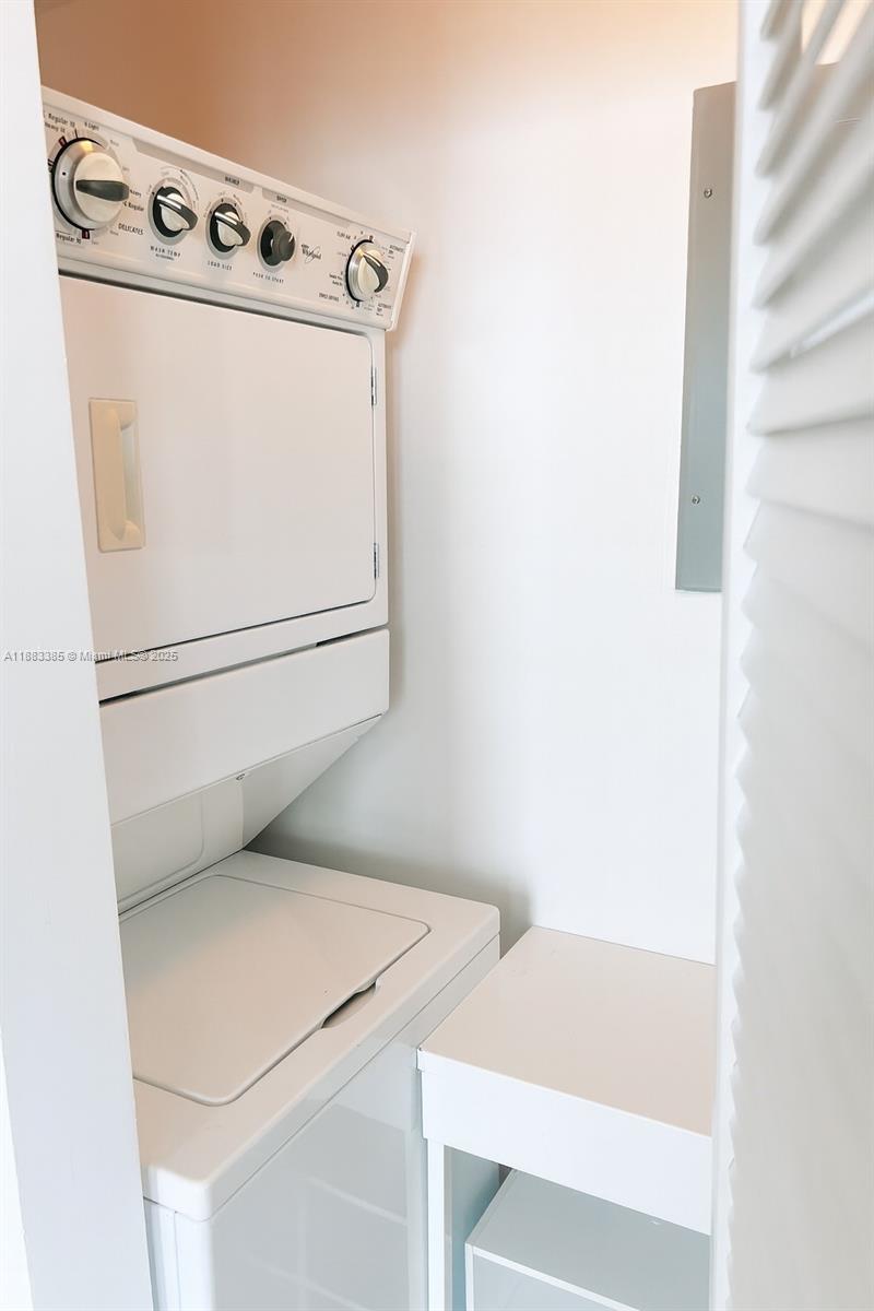 253 NE 2nd St #3307, Miami FL 33132
