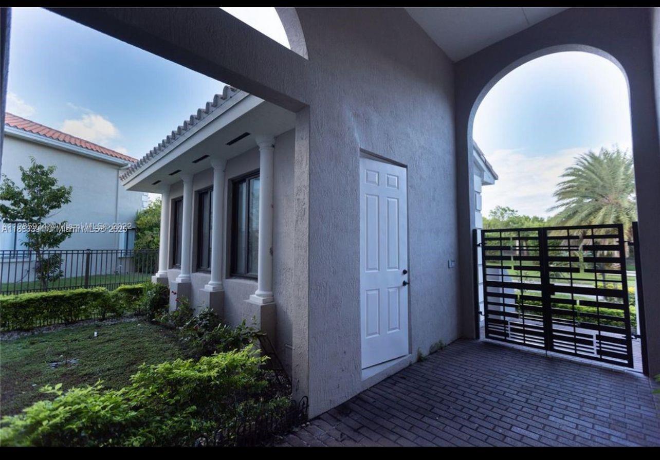 7408 SW 189th St, Cutler Bay FL 33157