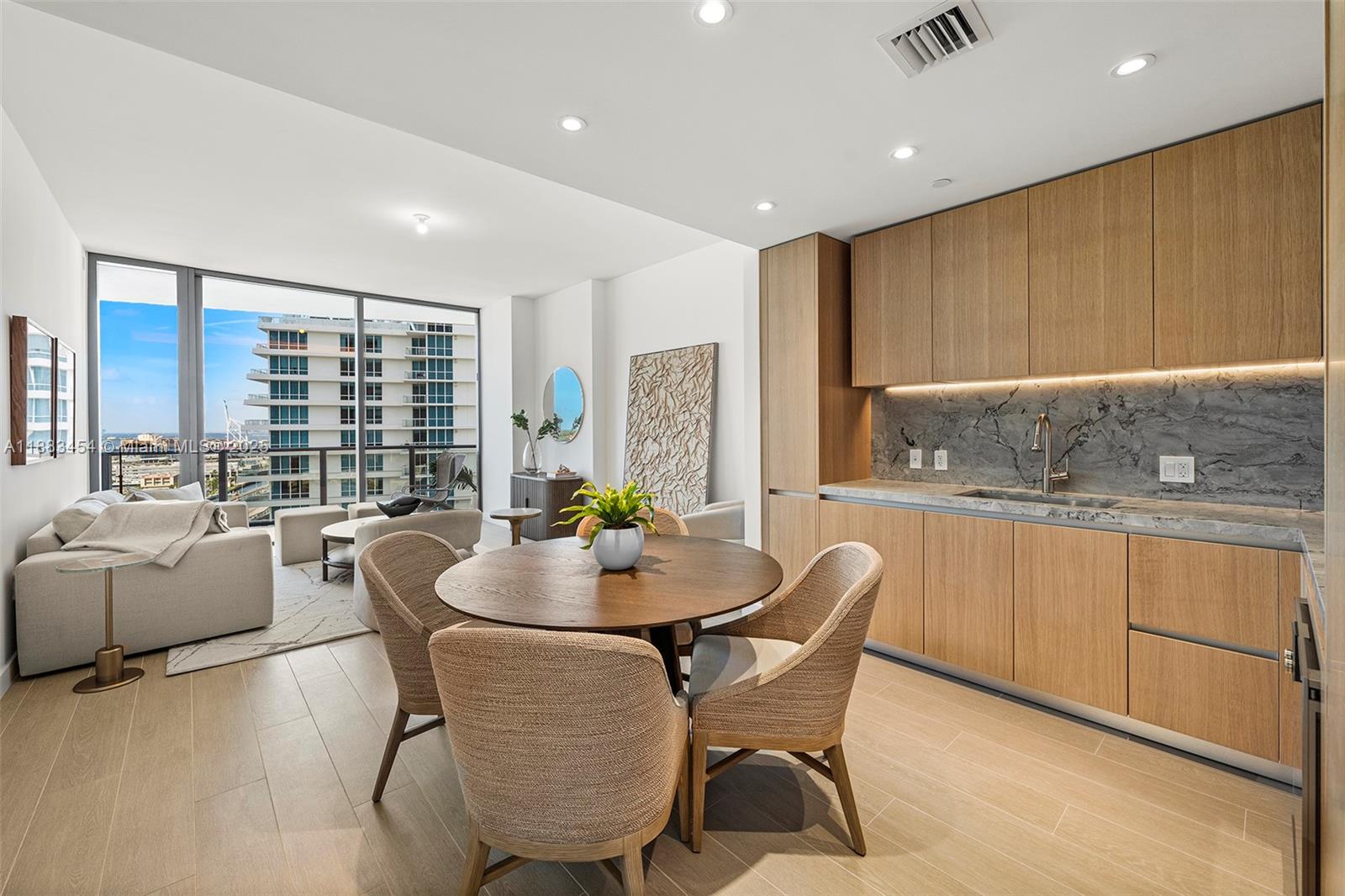 500 Alton Rd #1904, Miami Beach FL 33139
