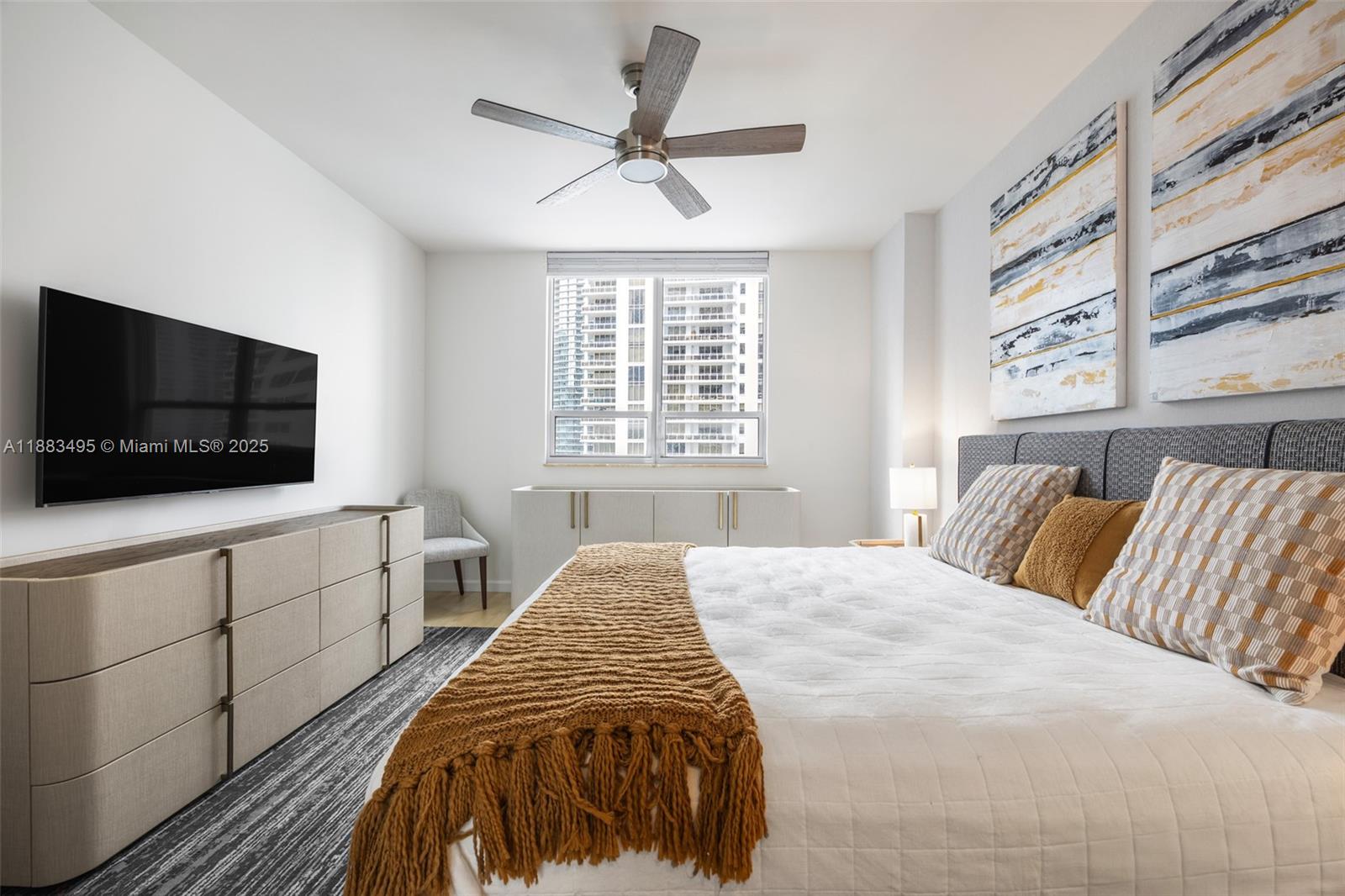 801 Brickell Key Blvd #1906, Miami FL 33131