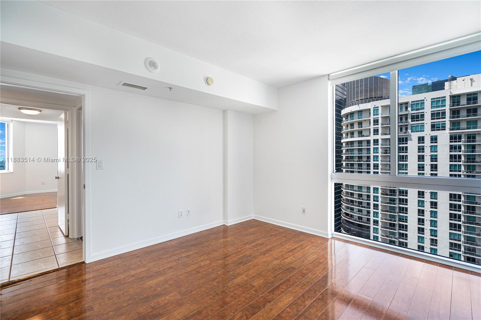 325 S Biscayne Blvd #4115, Miami FL 33131