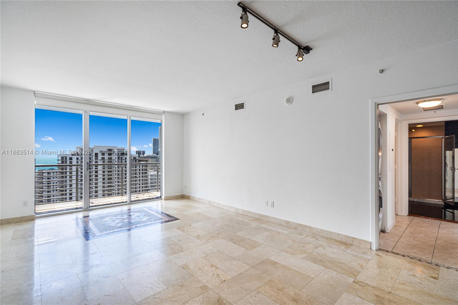 325 S Biscayne Blvd #4115, Miami FL 33131