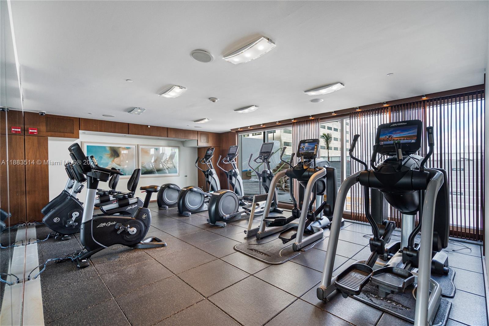 325 S Biscayne Blvd #4115, Miami FL 33131