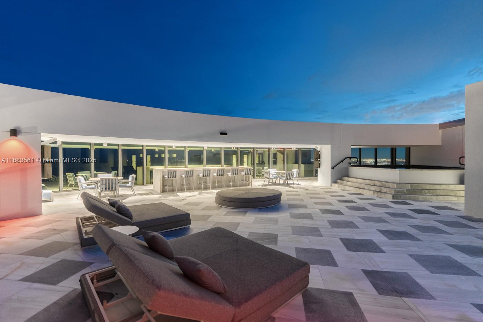 18555 Collins Ave #PH-1, Sunny Isles Beach FL 33160
