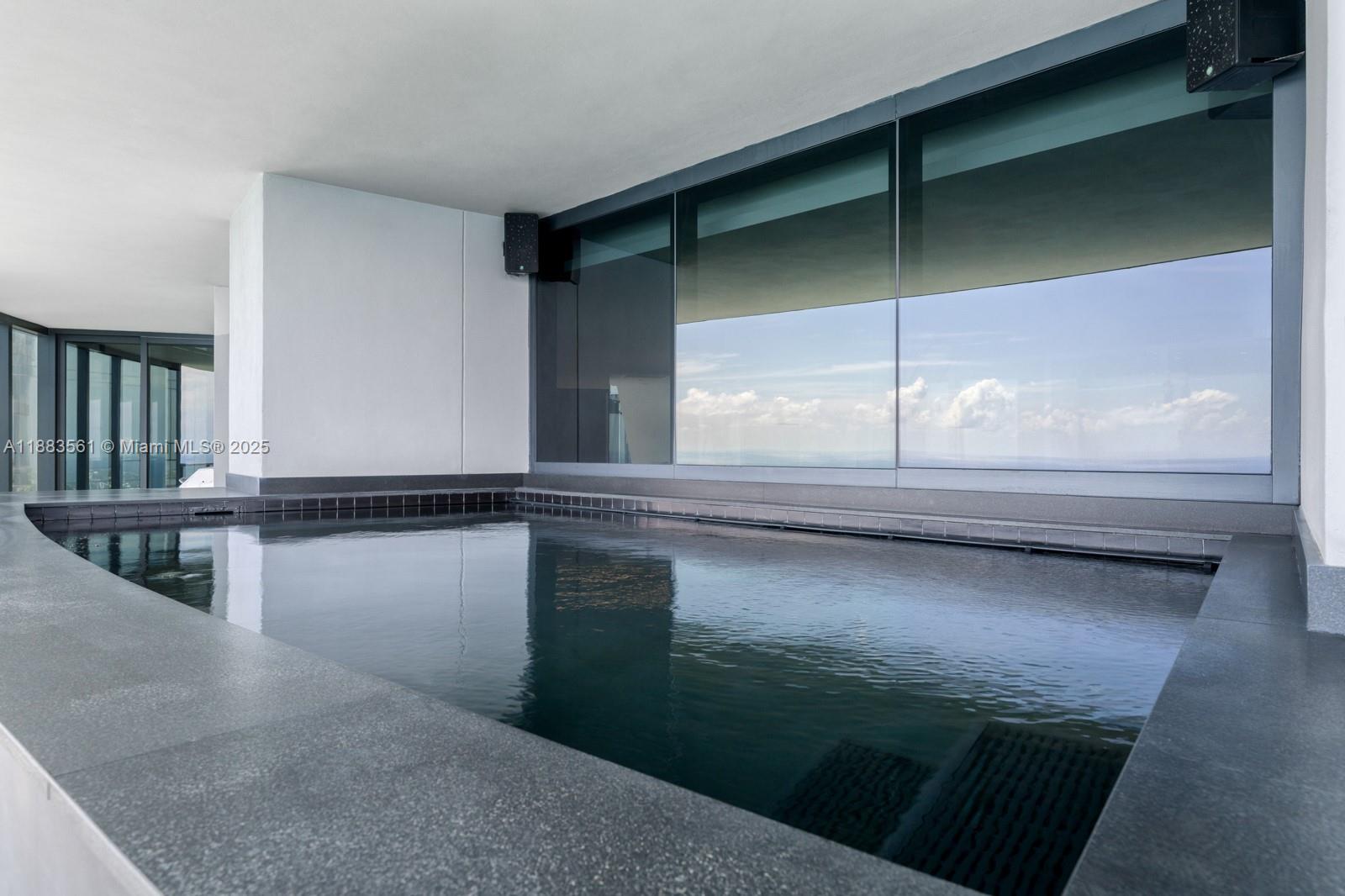 18555 Collins Ave #PH-1, Sunny Isles Beach FL 33160