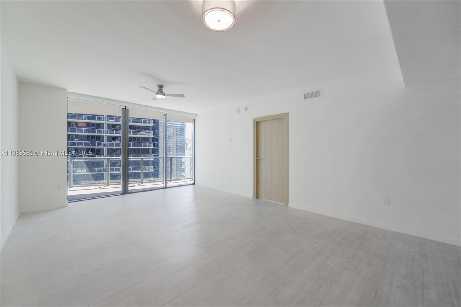 1000 Brickell Plz #3507, Miami FL 33131