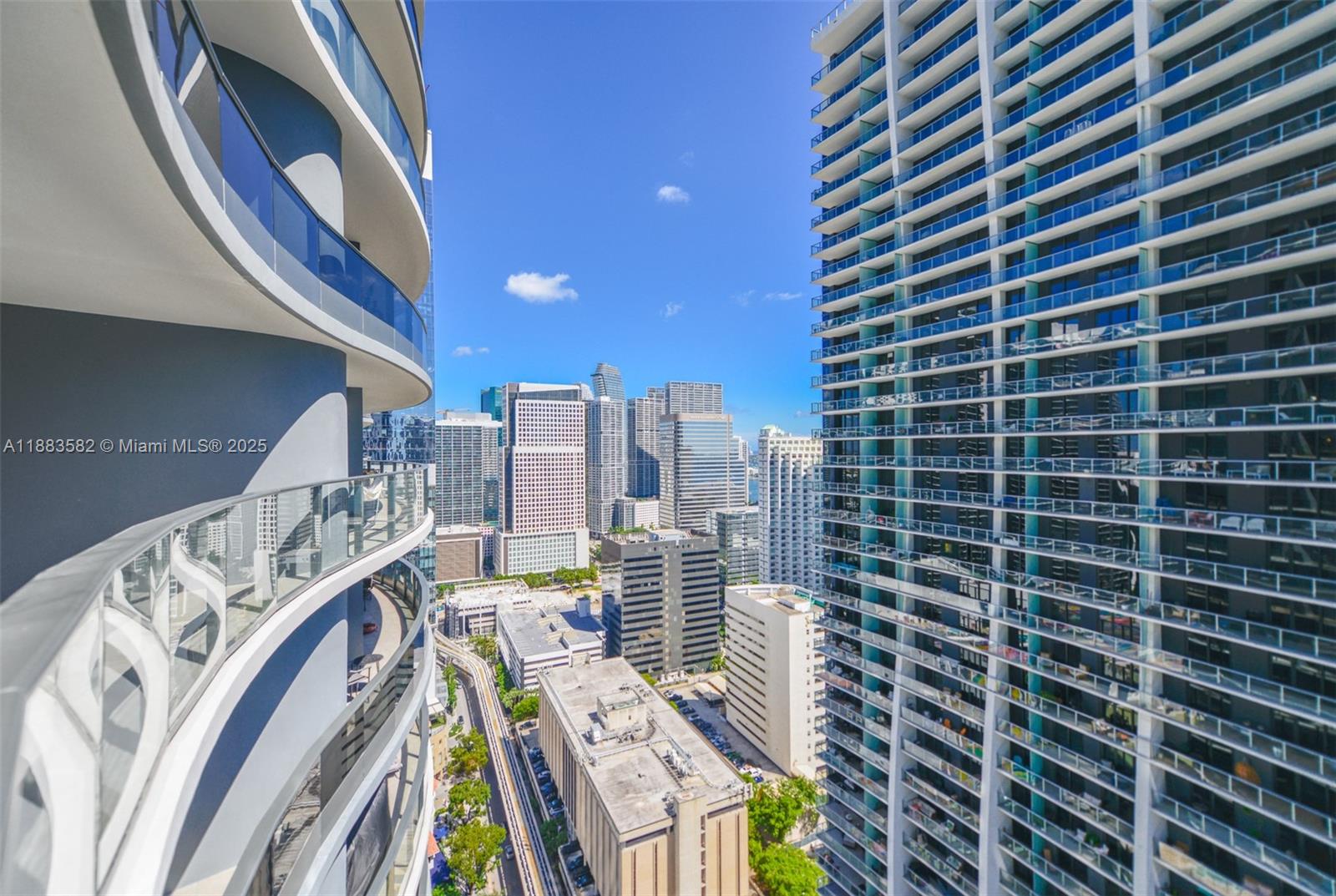 1000 Brickell Plz #3507, Miami FL 33131