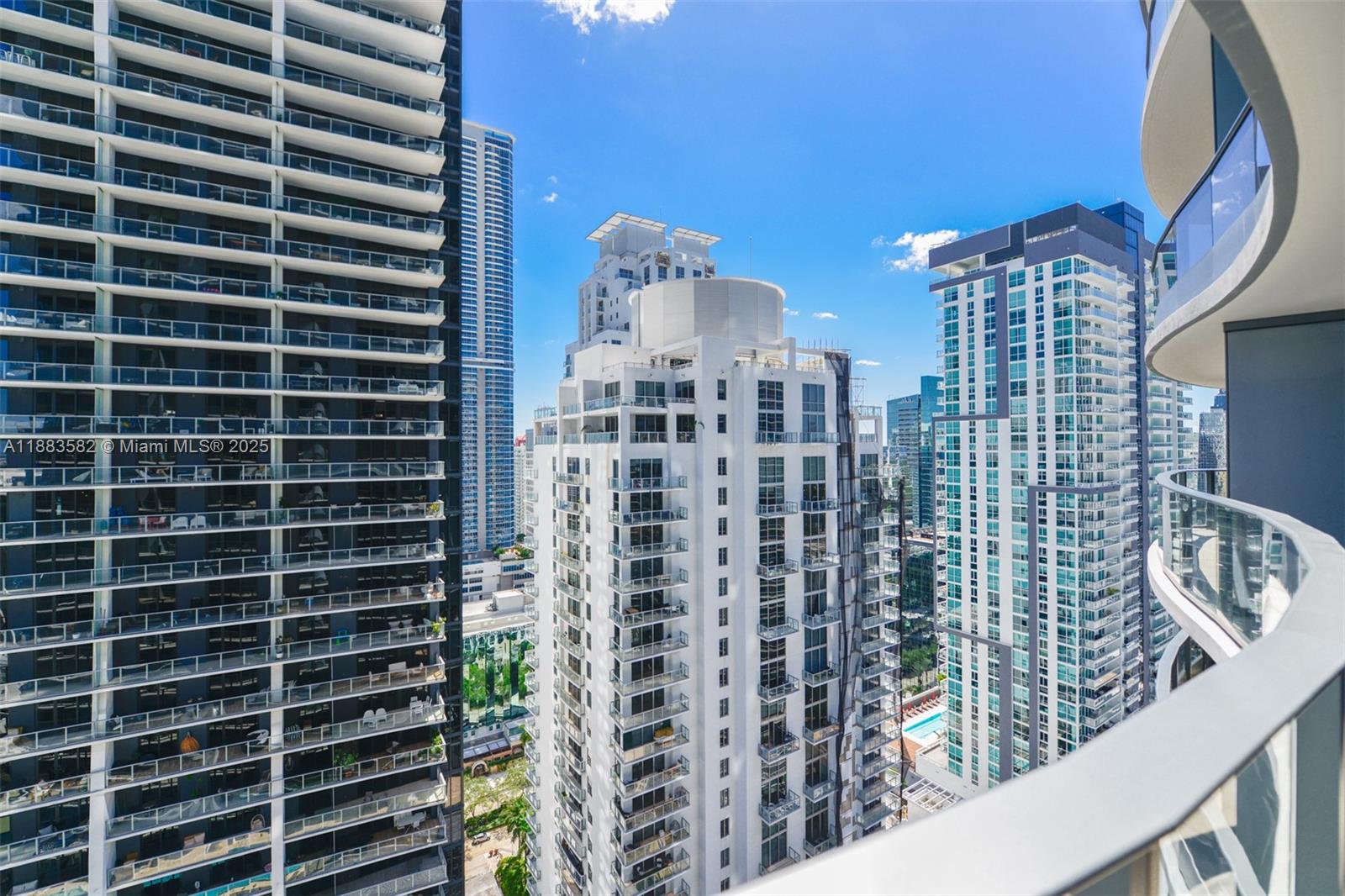 1000 Brickell Plz #3507, Miami FL 33131