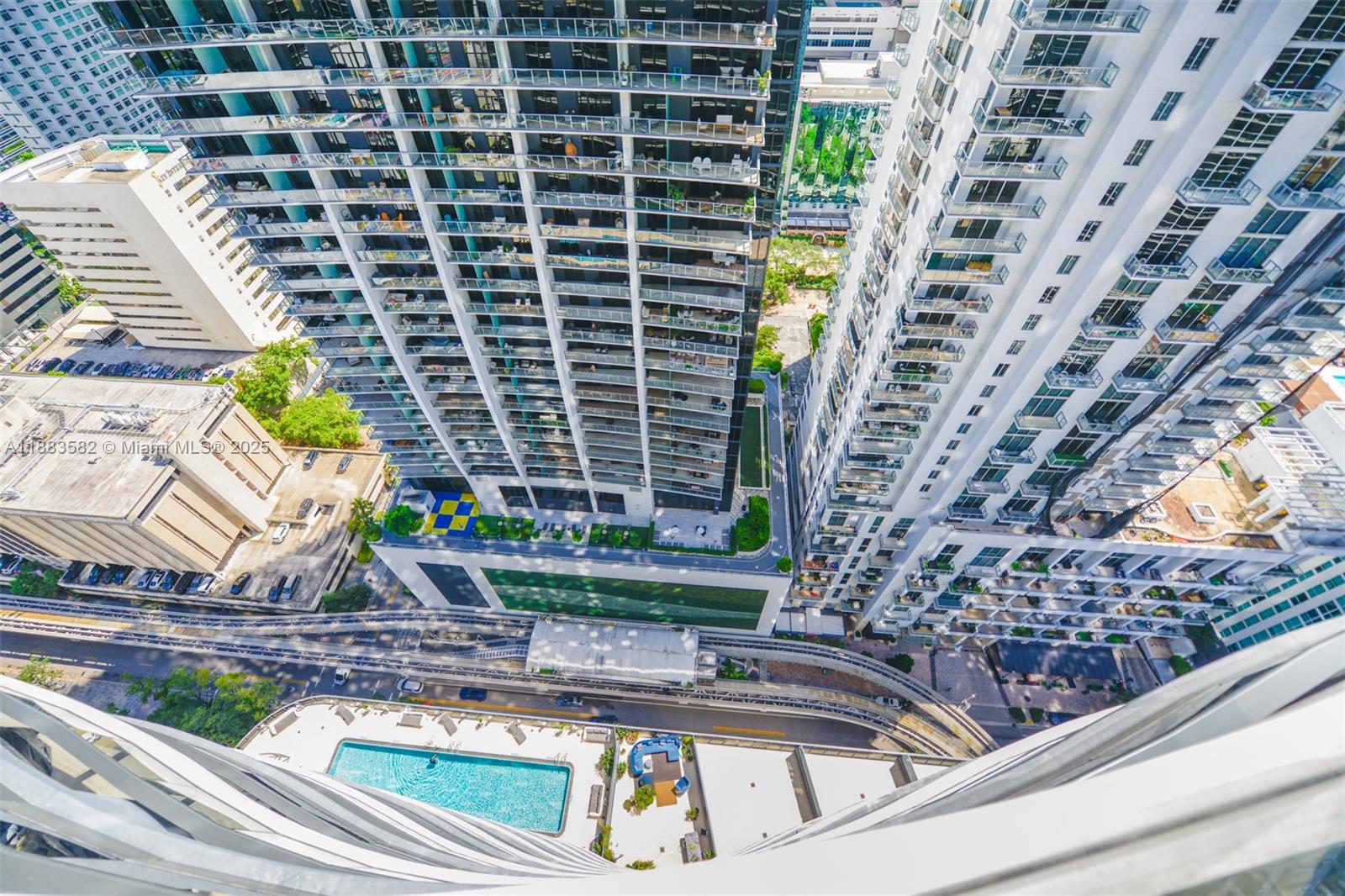 1000 Brickell Plz #3507, Miami FL 33131