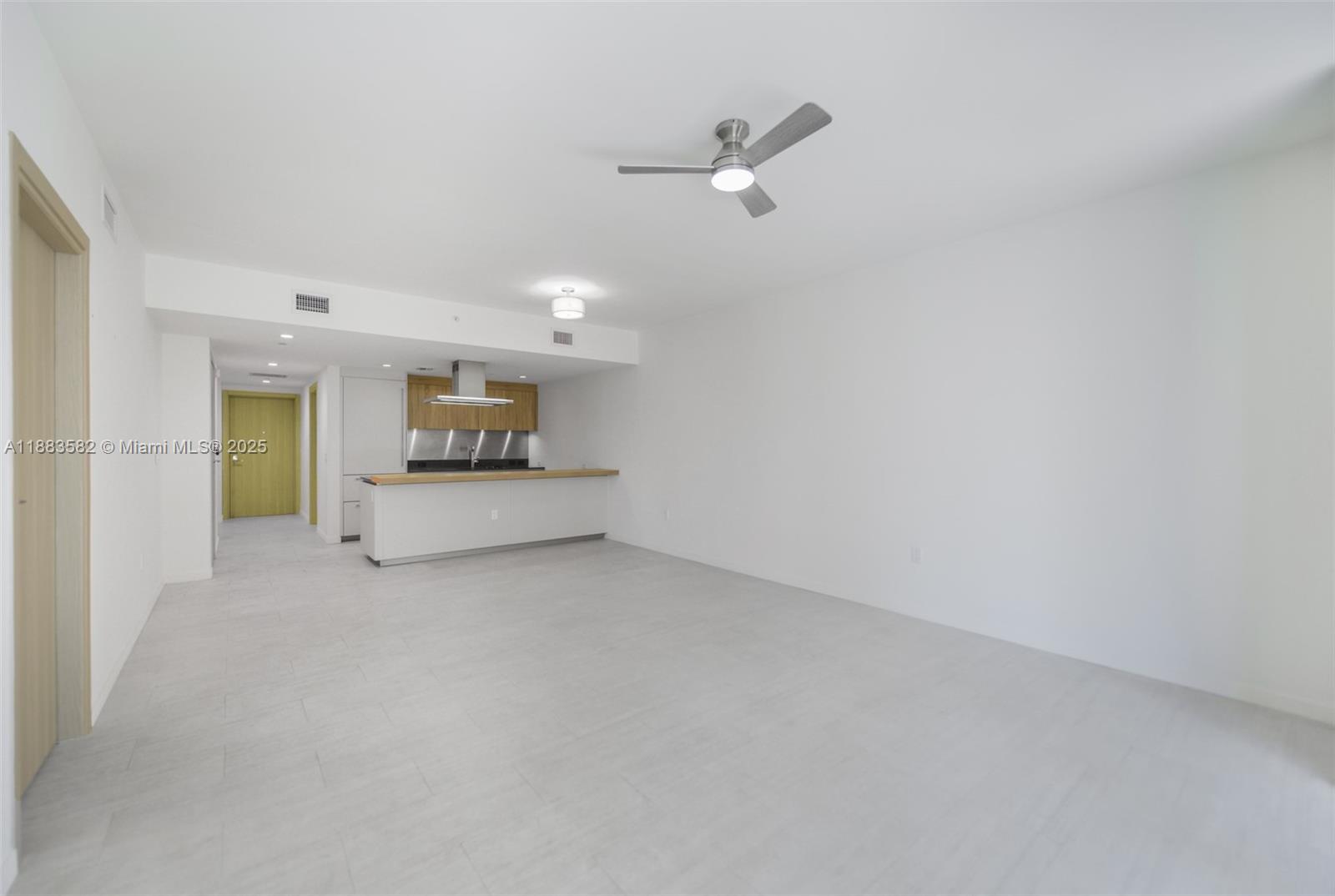 1000 Brickell Plz #3507, Miami FL 33131