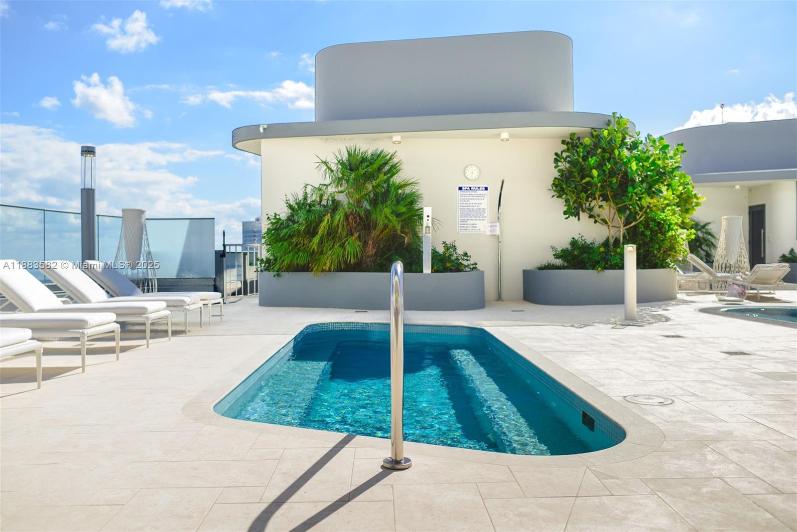 1000 Brickell Plz #3507, Miami FL 33131