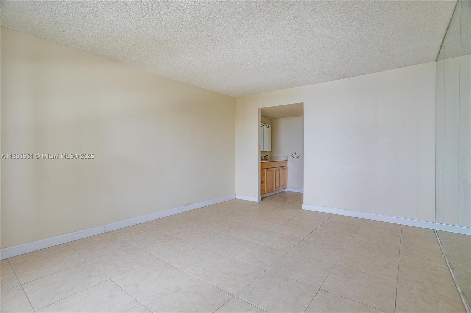2333 Brickell Ave #1207, Miami FL 33129