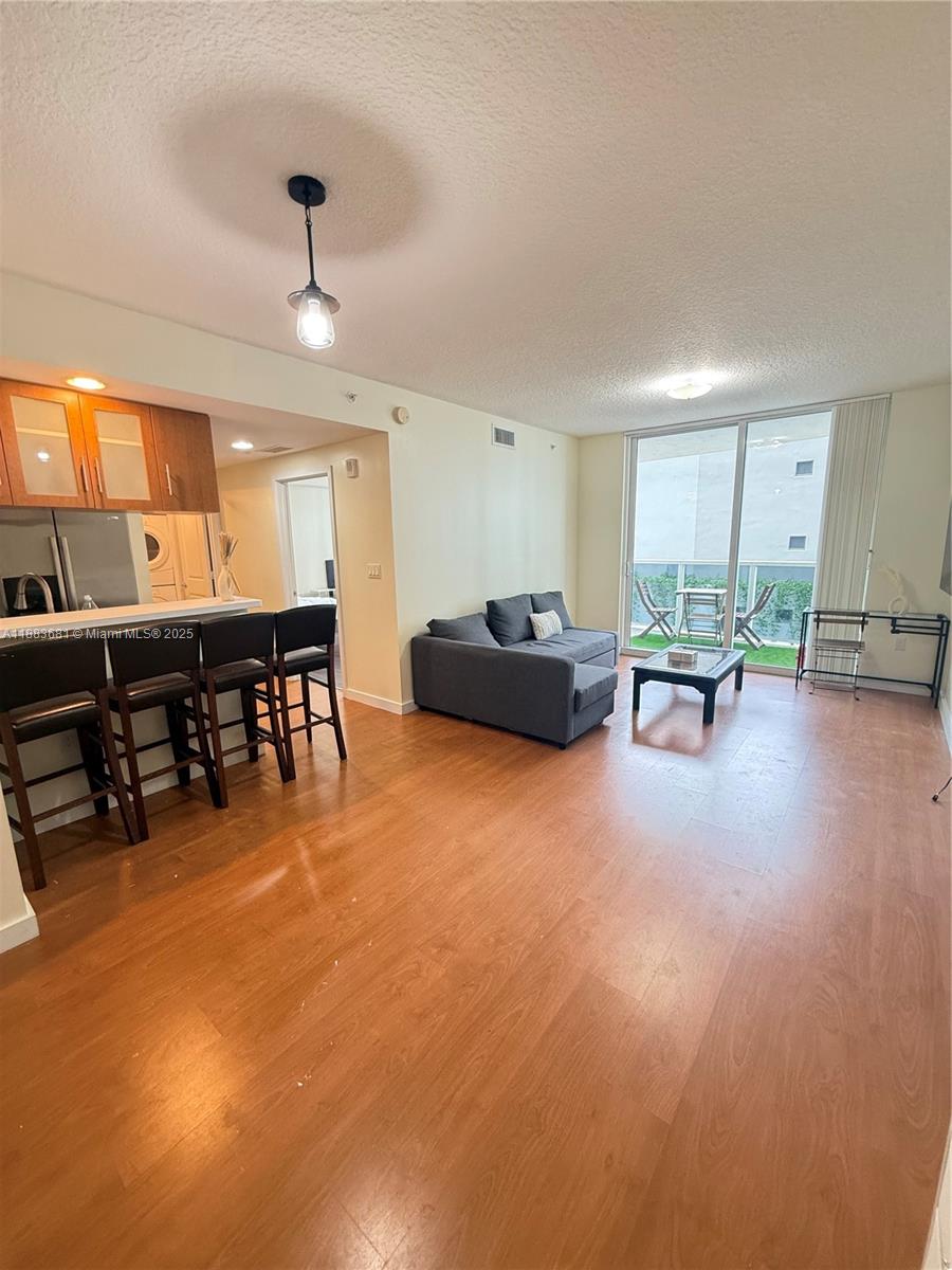 601 NE 23rd St #901, Miami FL 33137