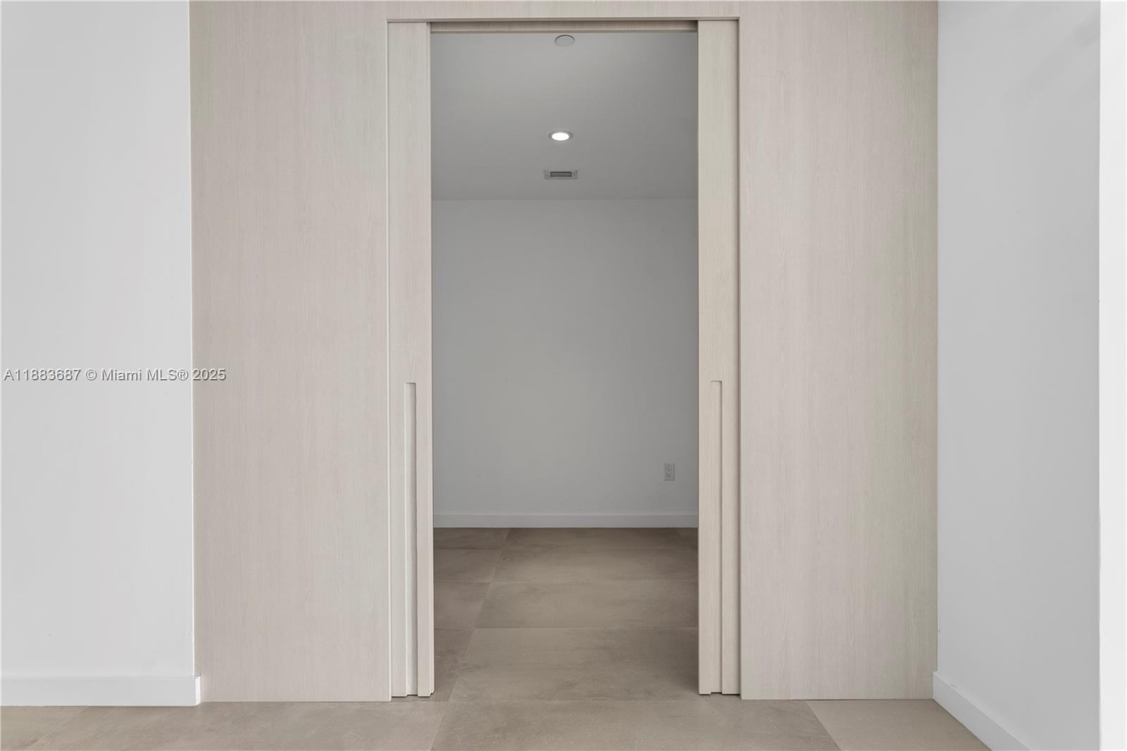 501 NE 31st St #2610, Miami FL 33137