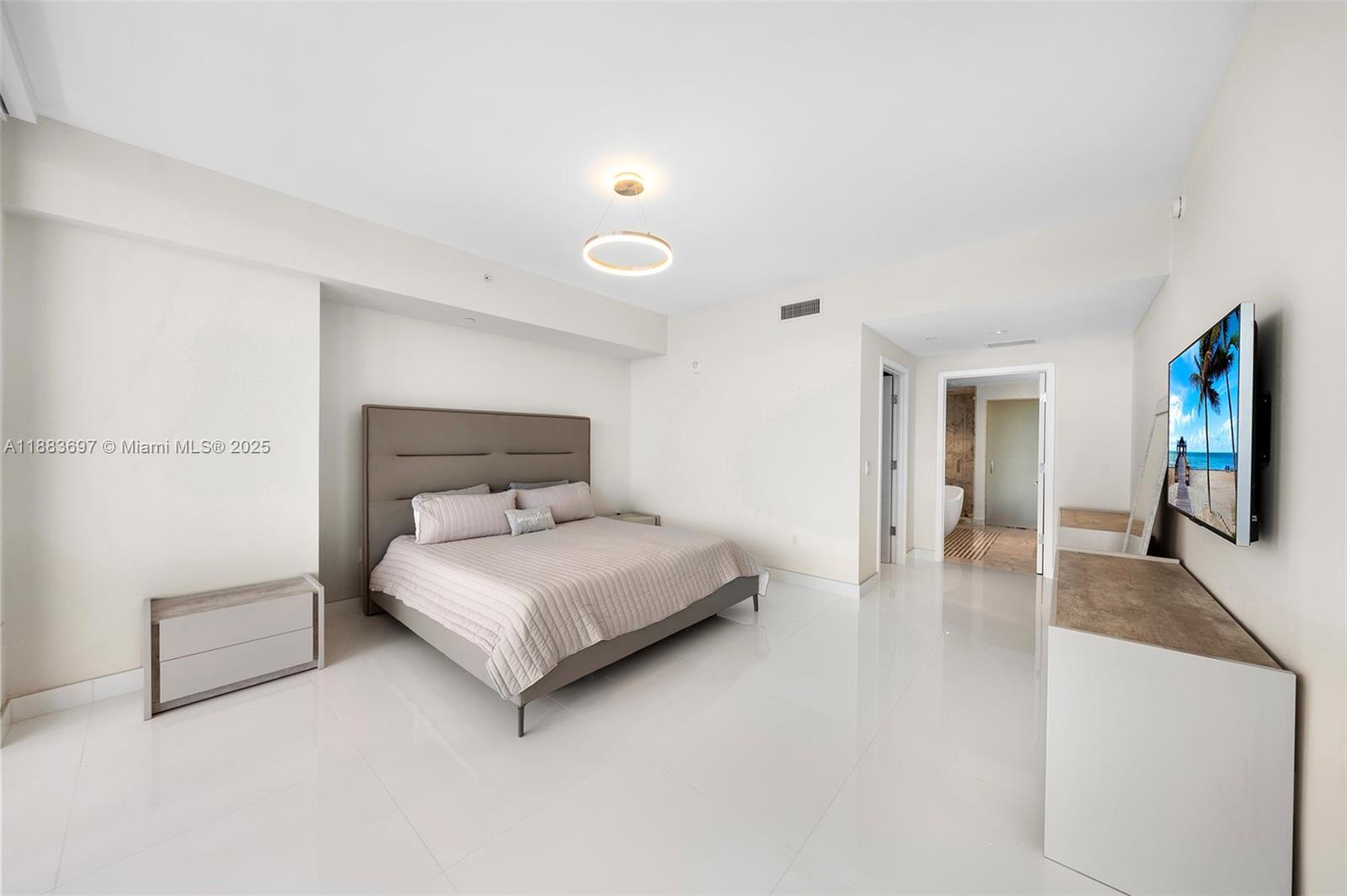 788 NE 23rd St #2102, Miami FL 33137