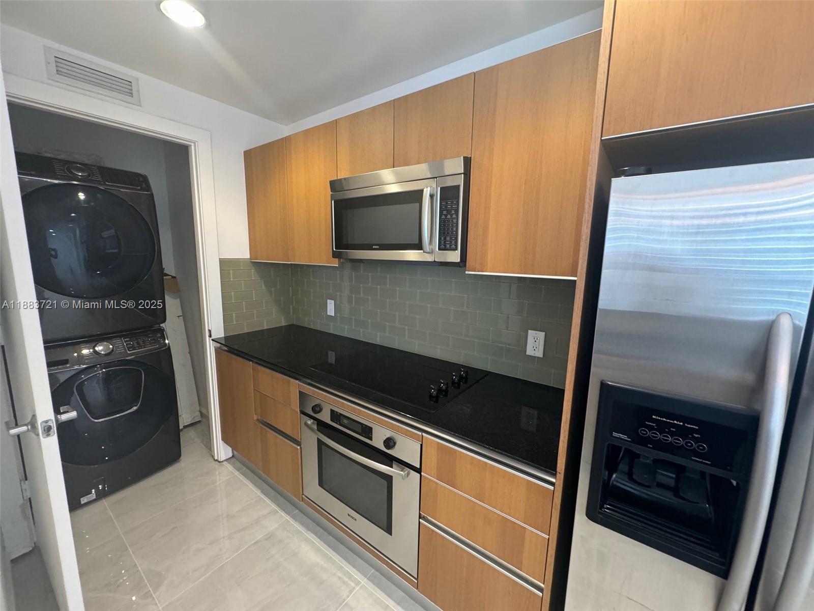 1060 Brickell Ave #3005, Miami FL 33131