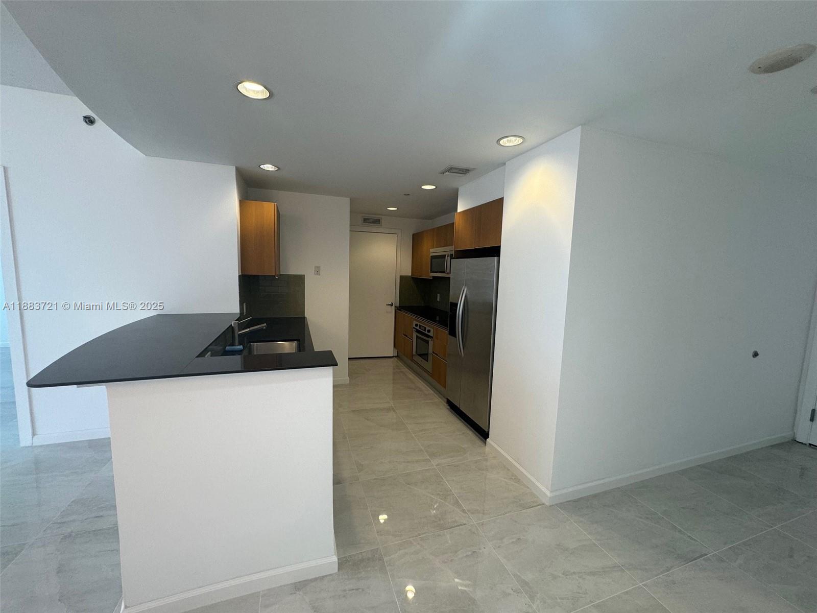 1060 Brickell Ave #3005, Miami FL 33131