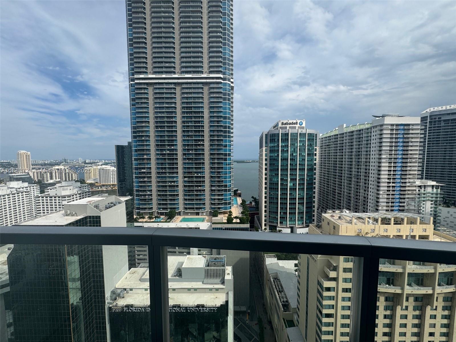 1060 Brickell Ave #3005, Miami FL 33131