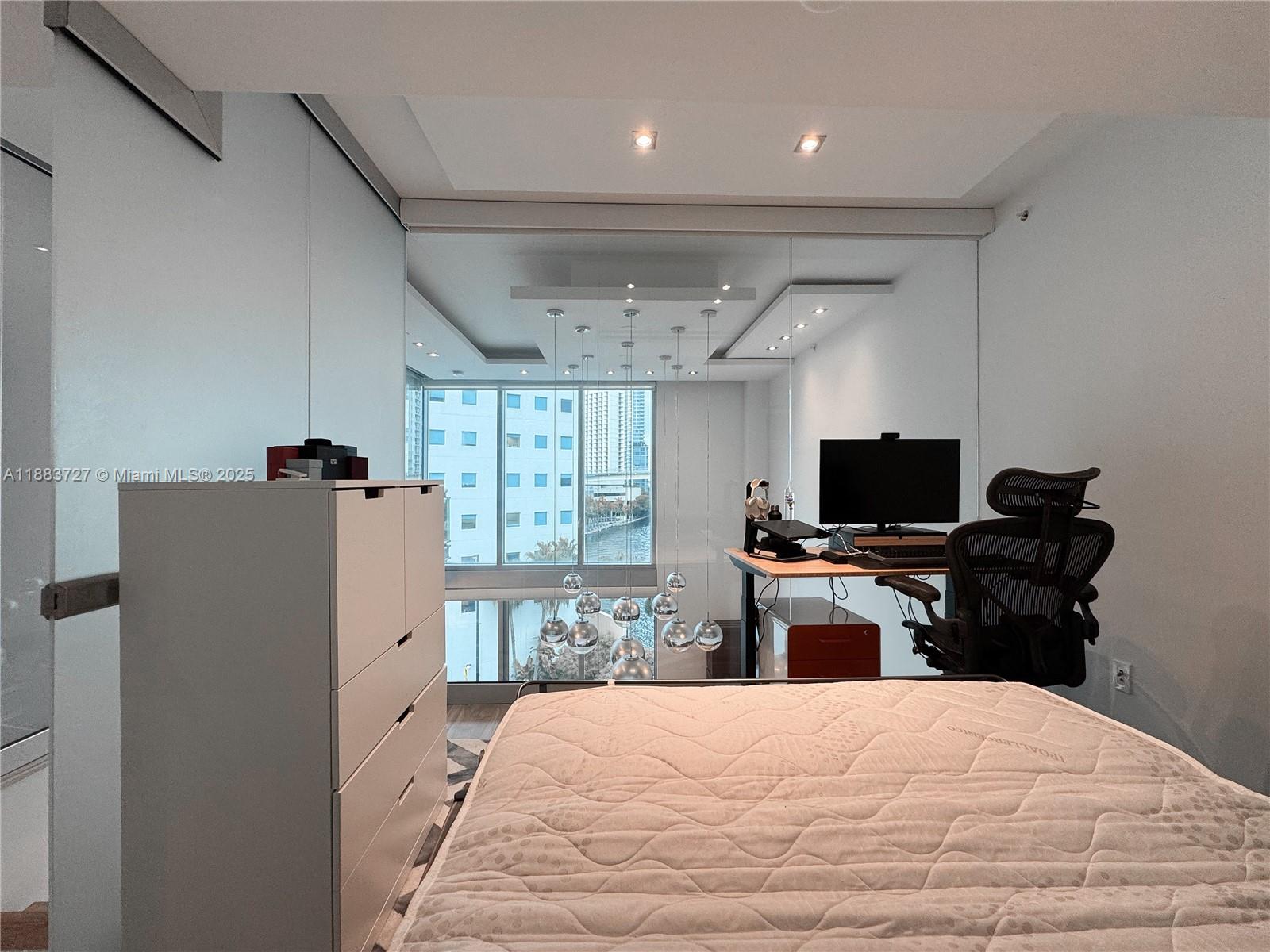 350 S Miami Ave #706, Miami FL 33130