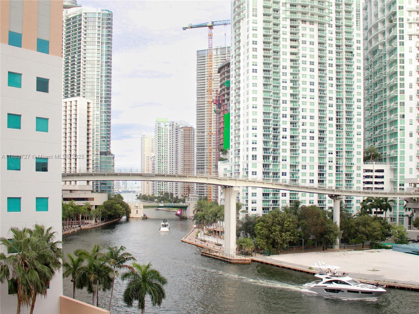 350 S Miami Ave #706, Miami FL 33130