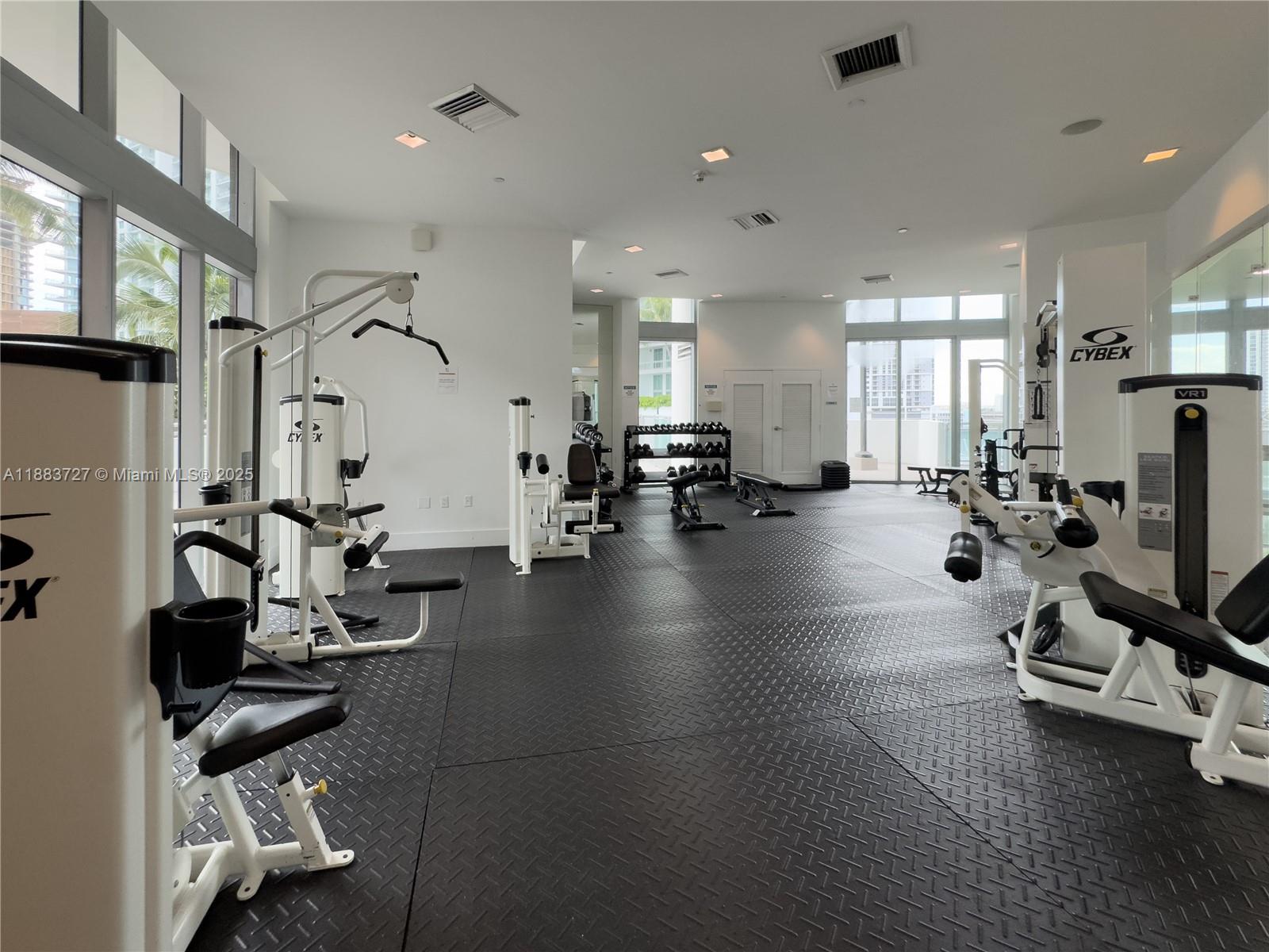 350 S Miami Ave #706, Miami FL 33130
