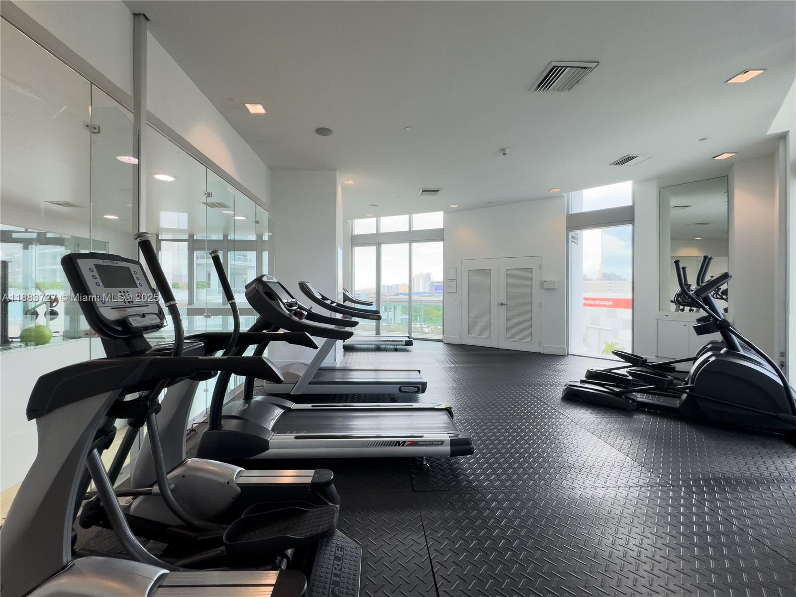 350 S Miami Ave #706, Miami FL 33130