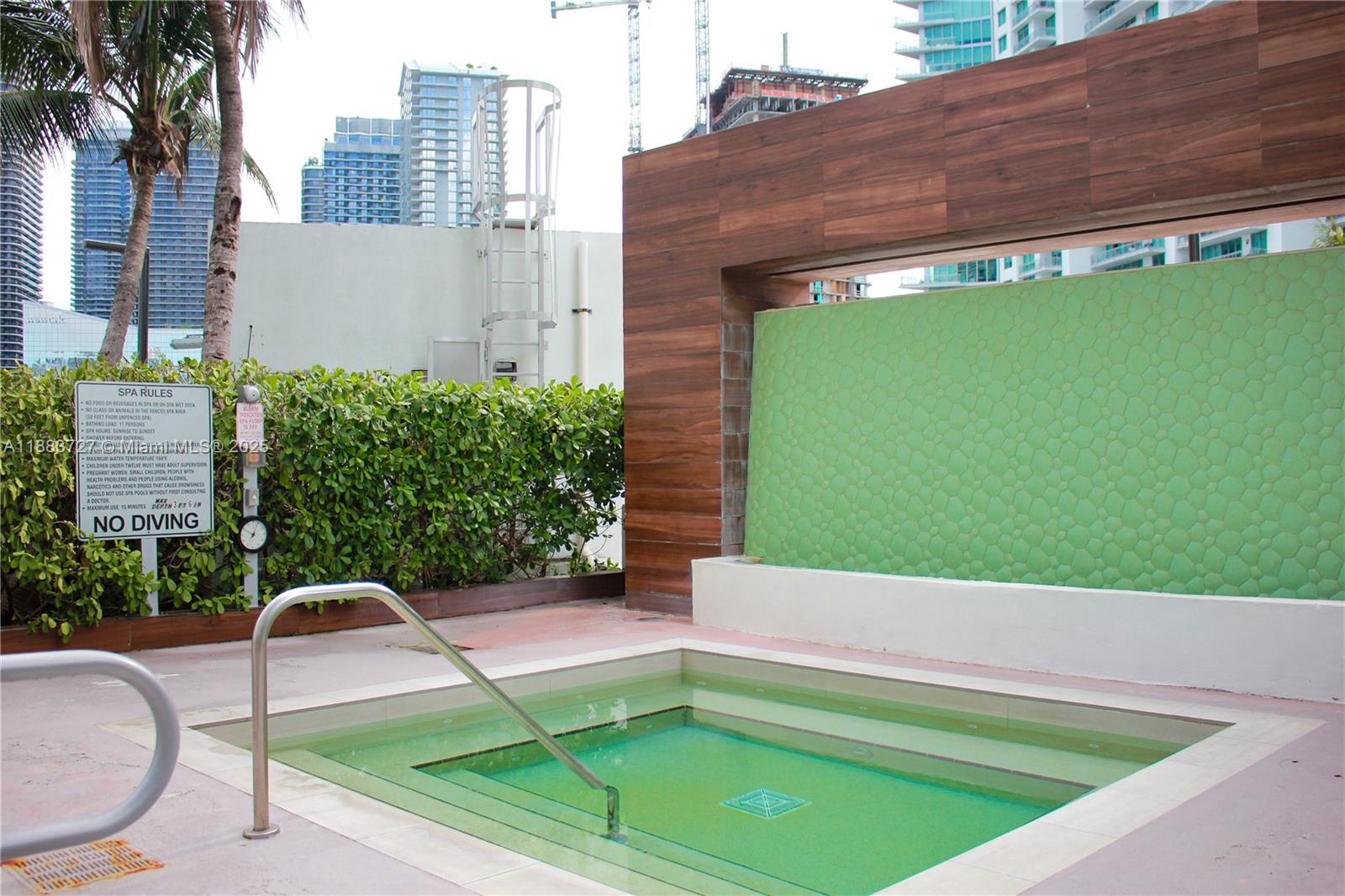 350 S Miami Ave #706, Miami FL 33130